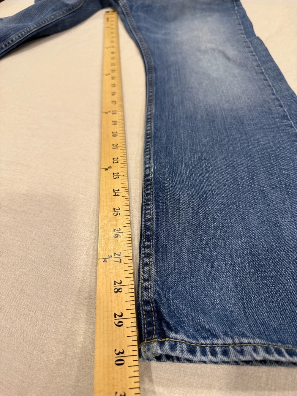 Men’s Banana Republic Vintage Straight Jeans 33 x 32 medium wash denim